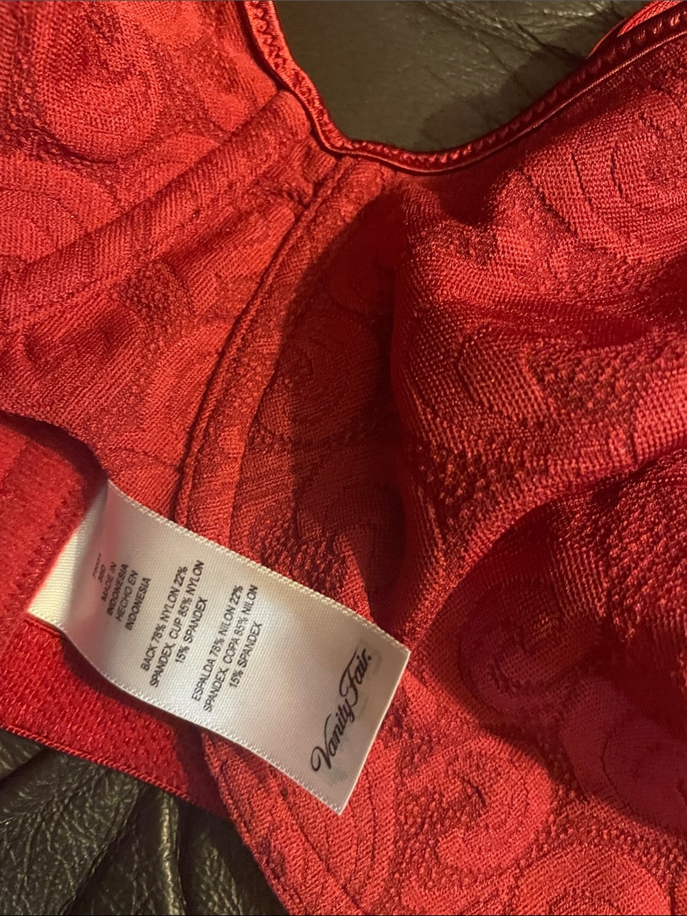 Vanity Fair Red Full-Coverage Underwire Bra, NWT, (38D)